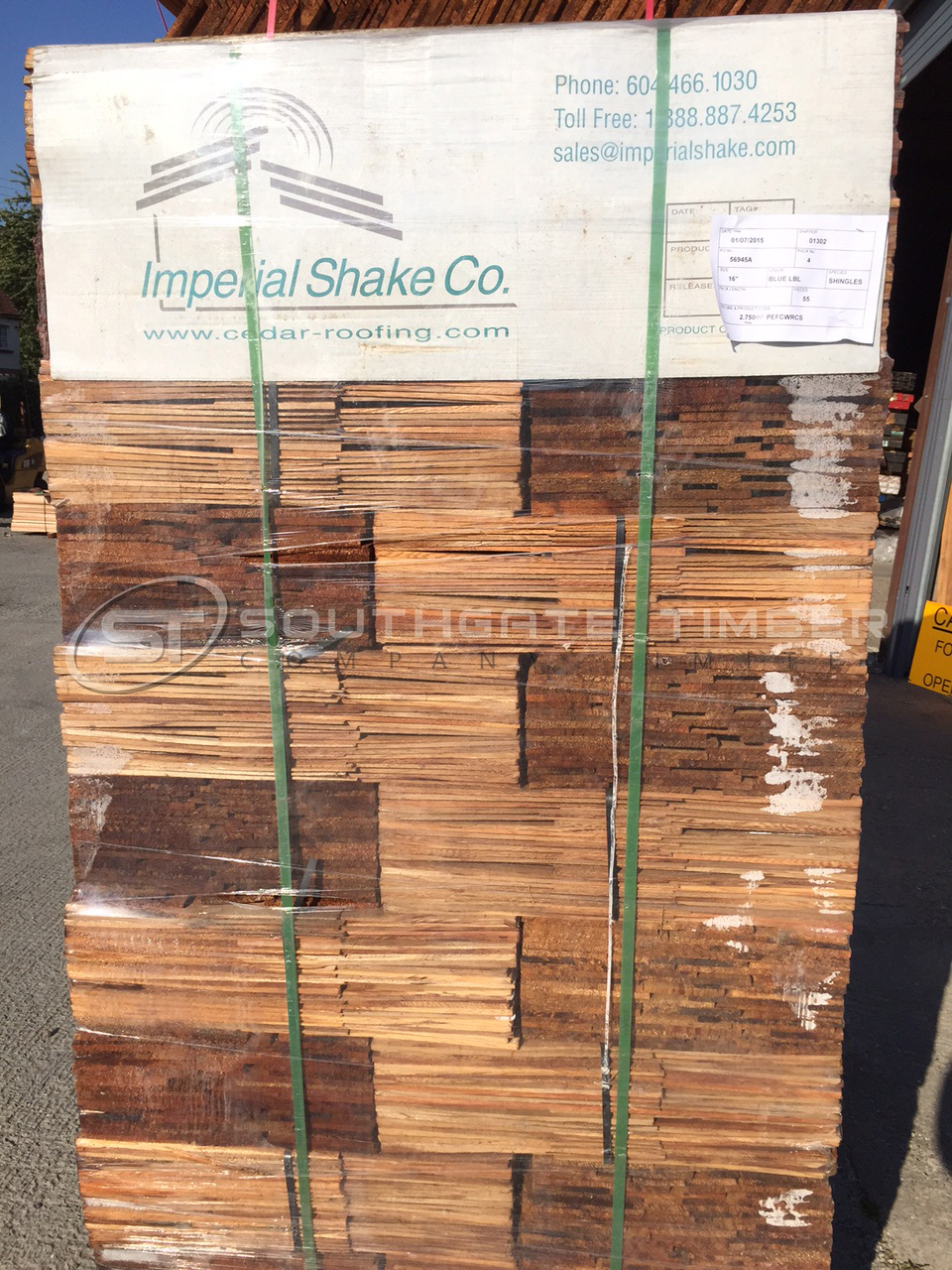 24" Western Red Cedar #1 Grade Handsplit Shakes - 5 Bundles Per Square