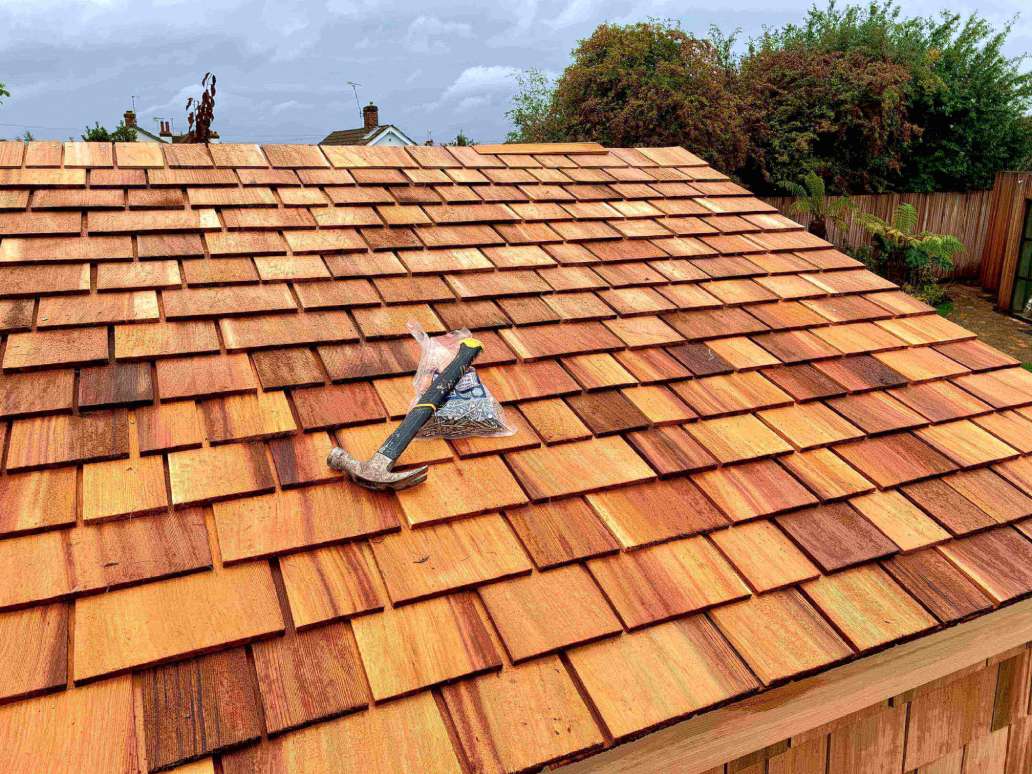 cedar-shingles-and-ridge-tiles